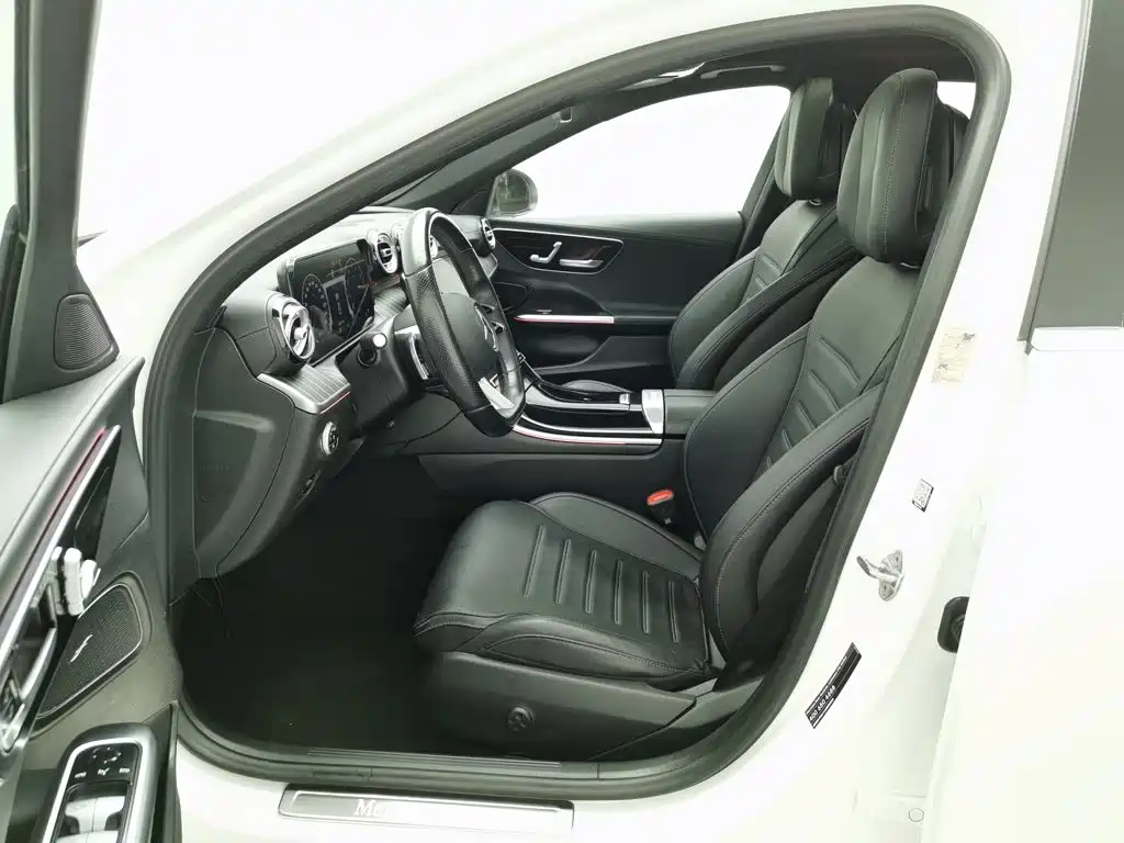 Mercedes-Benz C-Class — миниатюра 10