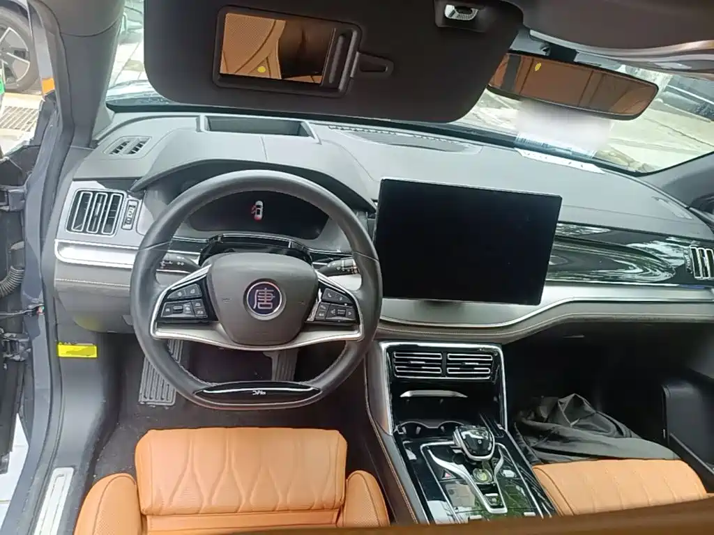 BYD Tang 2023 DM-i Champion 112KM Premium