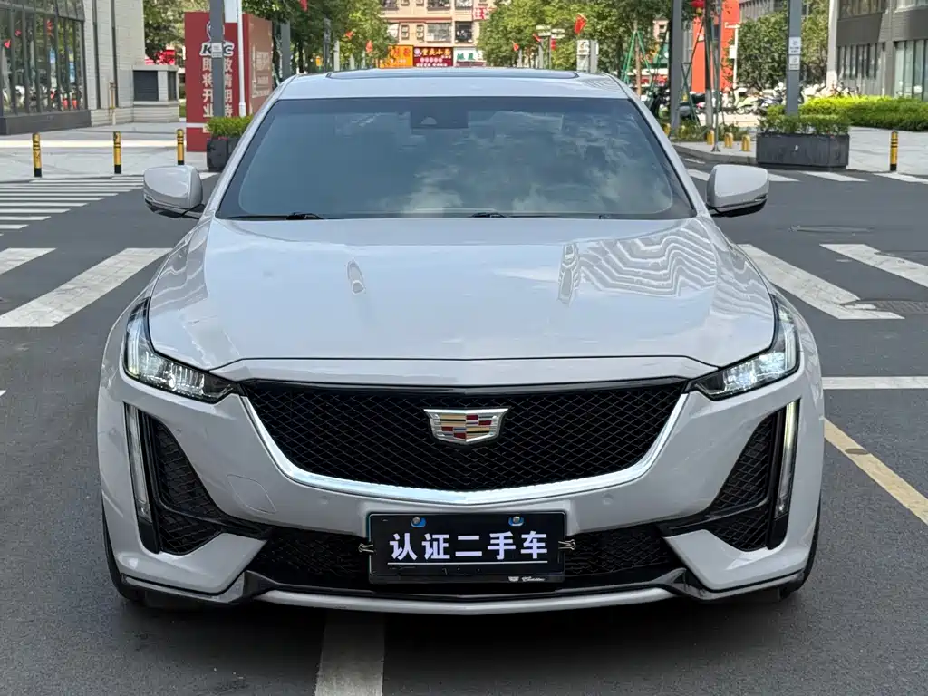 Cadillac CT5 — миниатюра 2