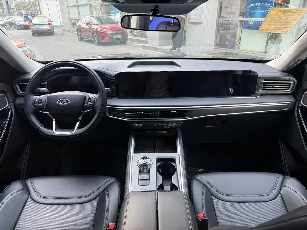 Ford Explorer — миниатюра 10