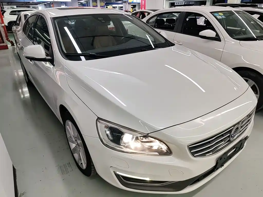 Volvo S60 — миниатюра 4