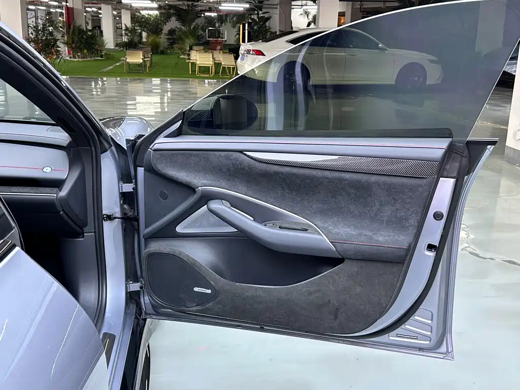 XIAOMI CAR XIAOMI SU7 ULTRA