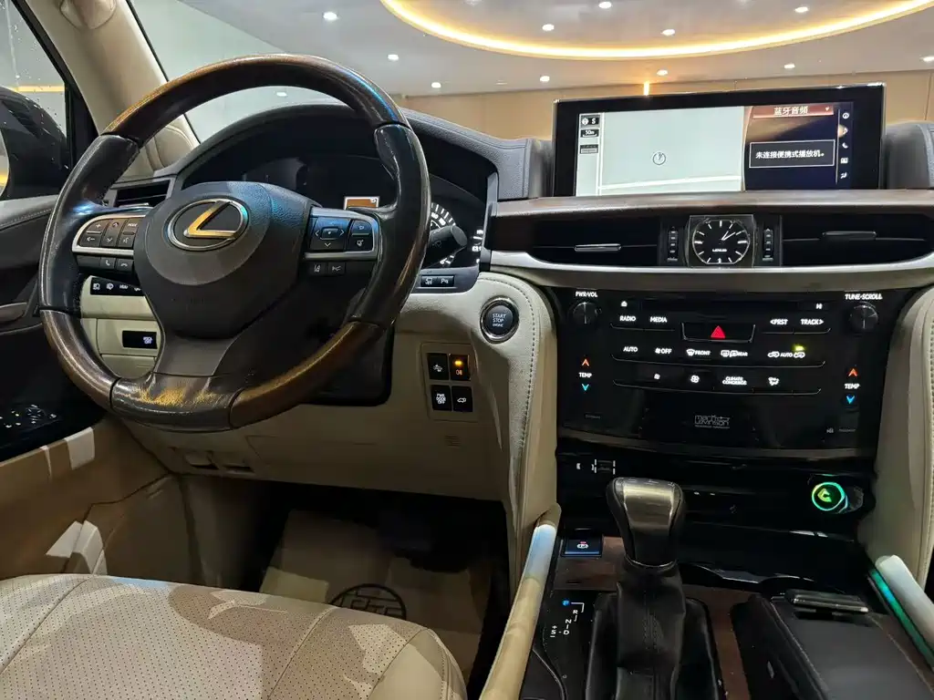 Lexus LX 2015 LX570