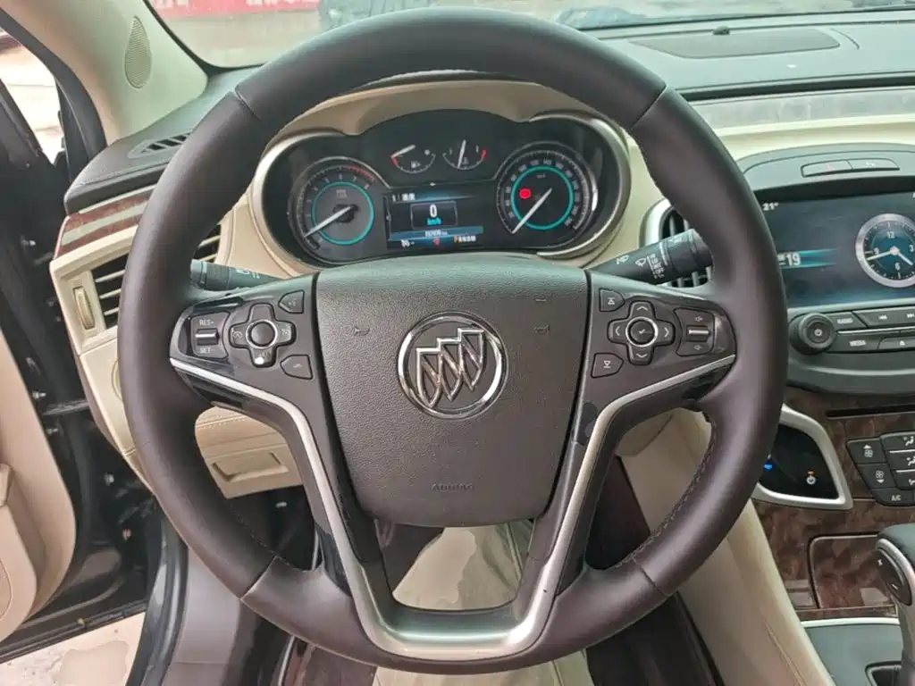 Buick LaCrosse — миниатюра 11