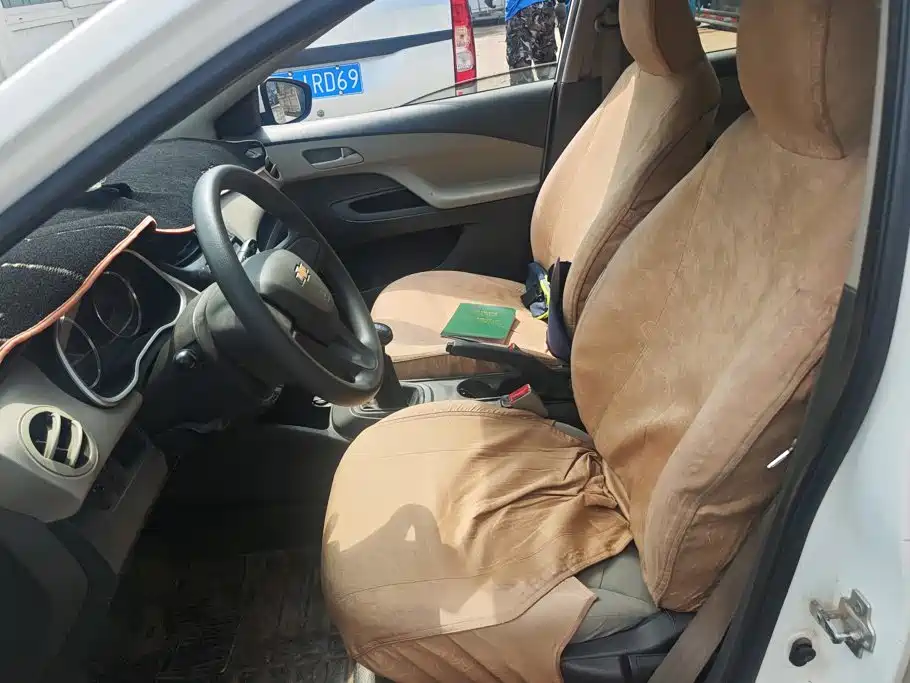 Chevrolet Sail 2015 3 1.3L MT
