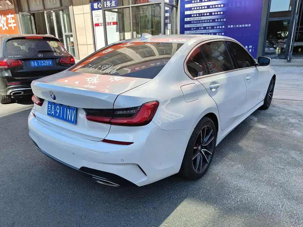 BMW 3 Series — миниатюра 6