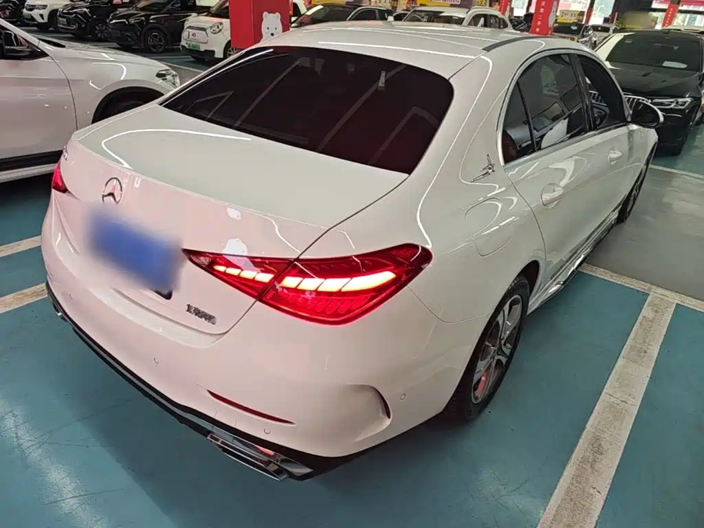Mercedes-Benz C-Class — миниатюра 7