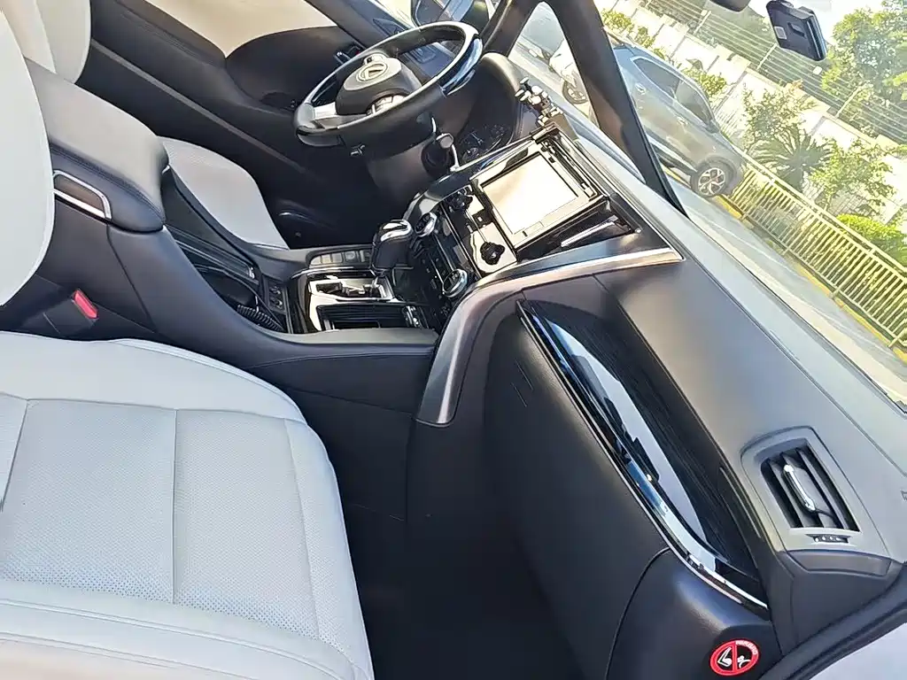 Toyota Alphard 2015 3.5L Luxury