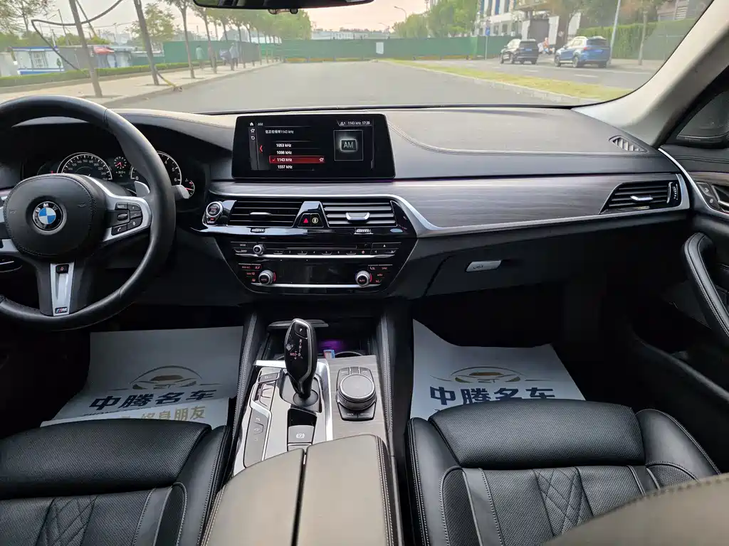 BMW 5 Series — миниатюра 14
