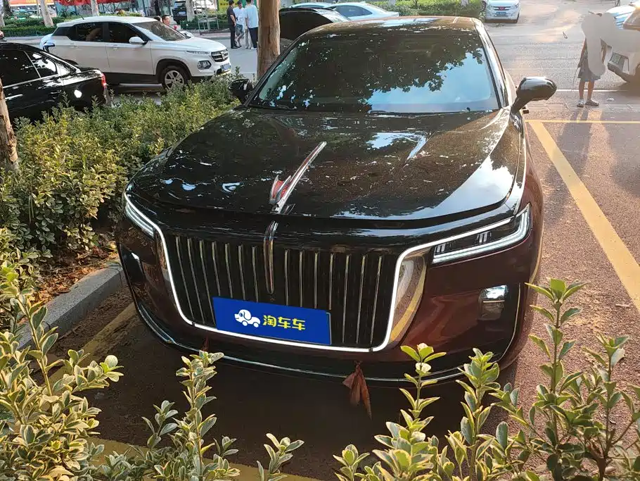 Hongqi H9 2023 2.0T