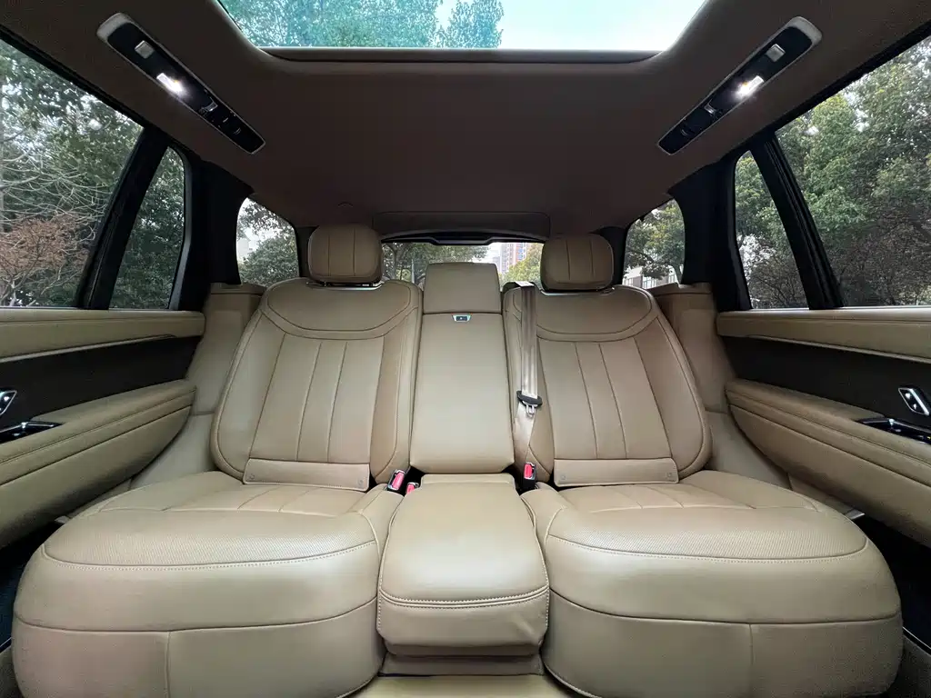 Land Rover Range Rover 2024 3.0 L6 400PS Long Wheelbase