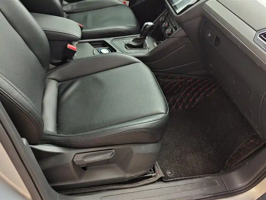 Volkswagen Tiguan L L 2017 330TSI AT