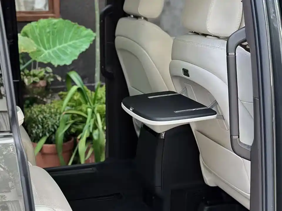 Li Auto Li MEGA — миниатюра 12
