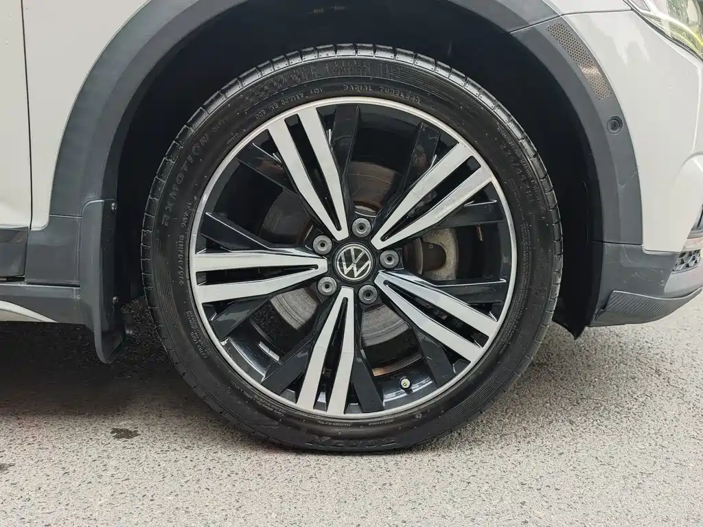 Volkswagen Touran — миниатюра 24