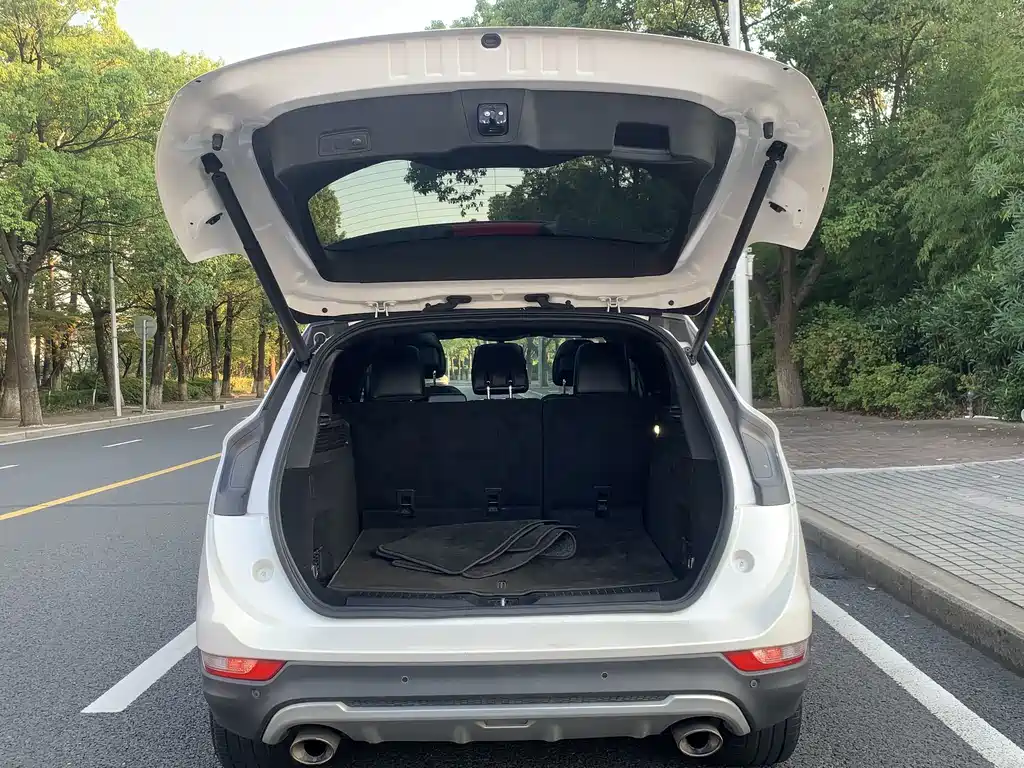 Lincoln MKC — миниатюра 7