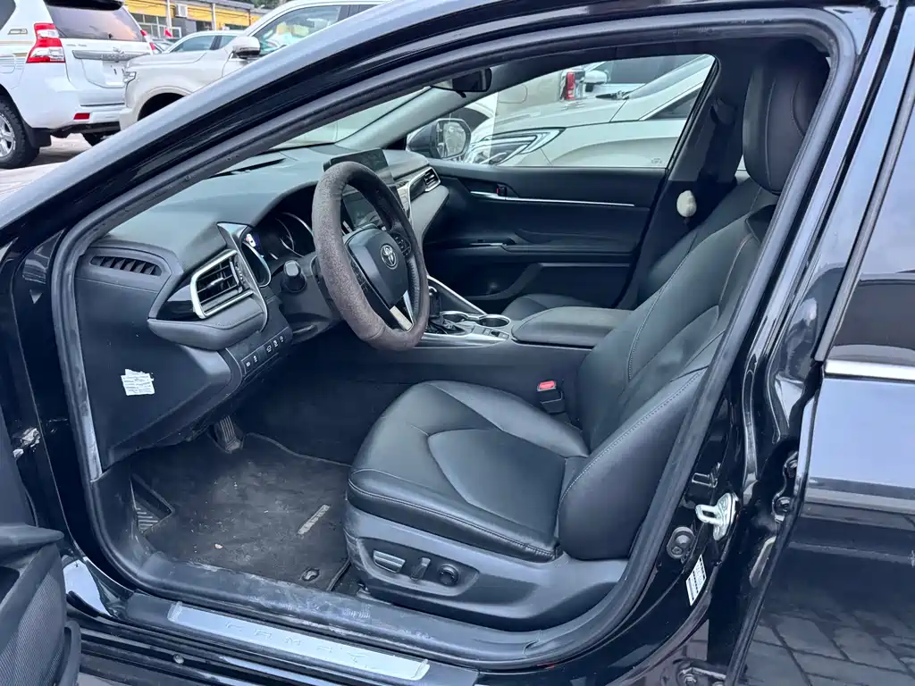 Toyota Camry — миниатюра 2