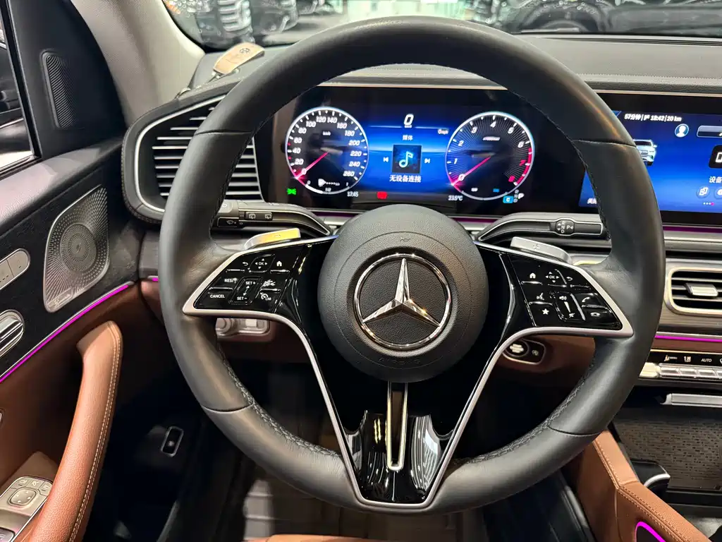 Mercedes-Benz GLE (Import) — миниатюра 10