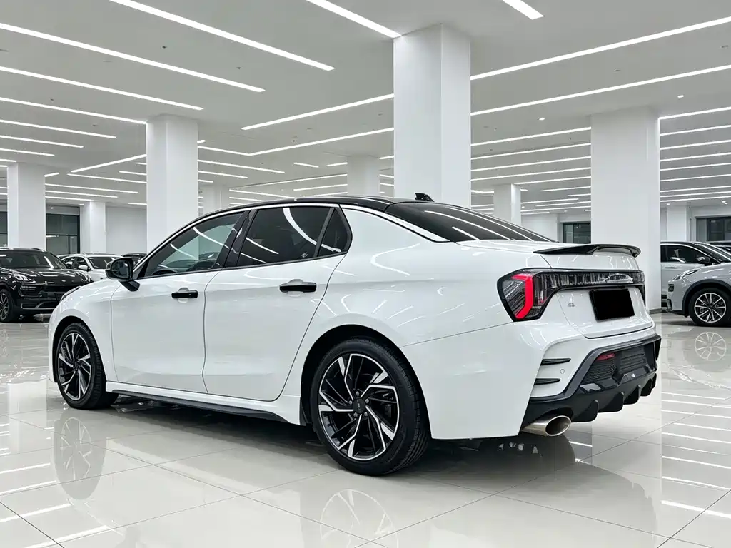 Lynk & Co 03 — миниатюра 7