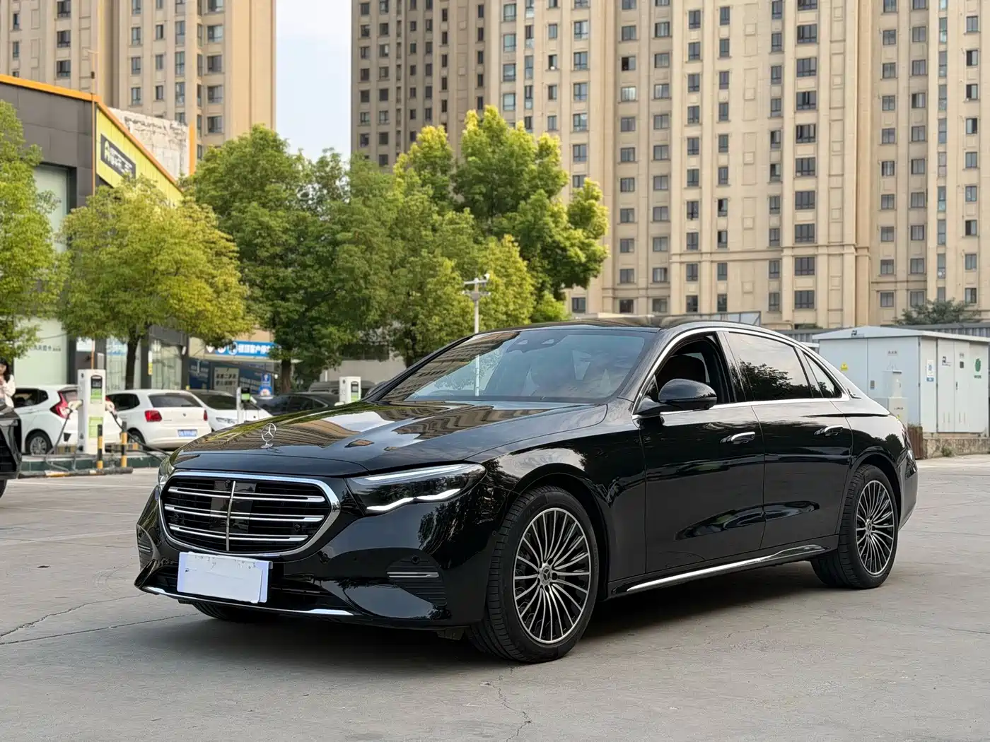 奔驰E级 2024款 改款 E 300 L 豪华型 2024