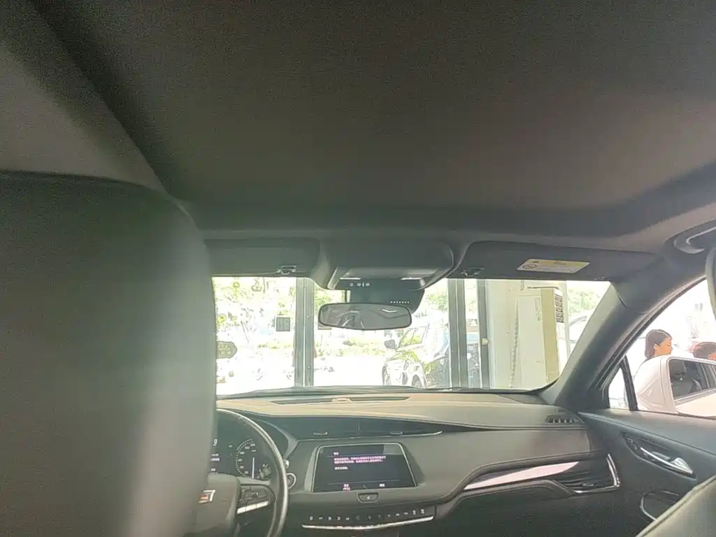 Cadillac XT4 — миниатюра 18