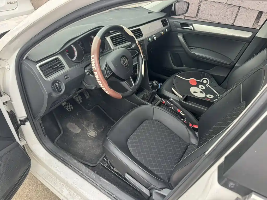 Skoda Rapid Spaceback — миниатюра 15