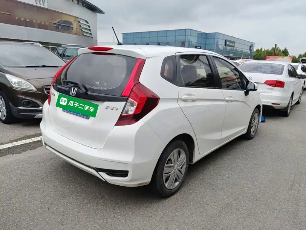 Honda Fit — миниатюра 7