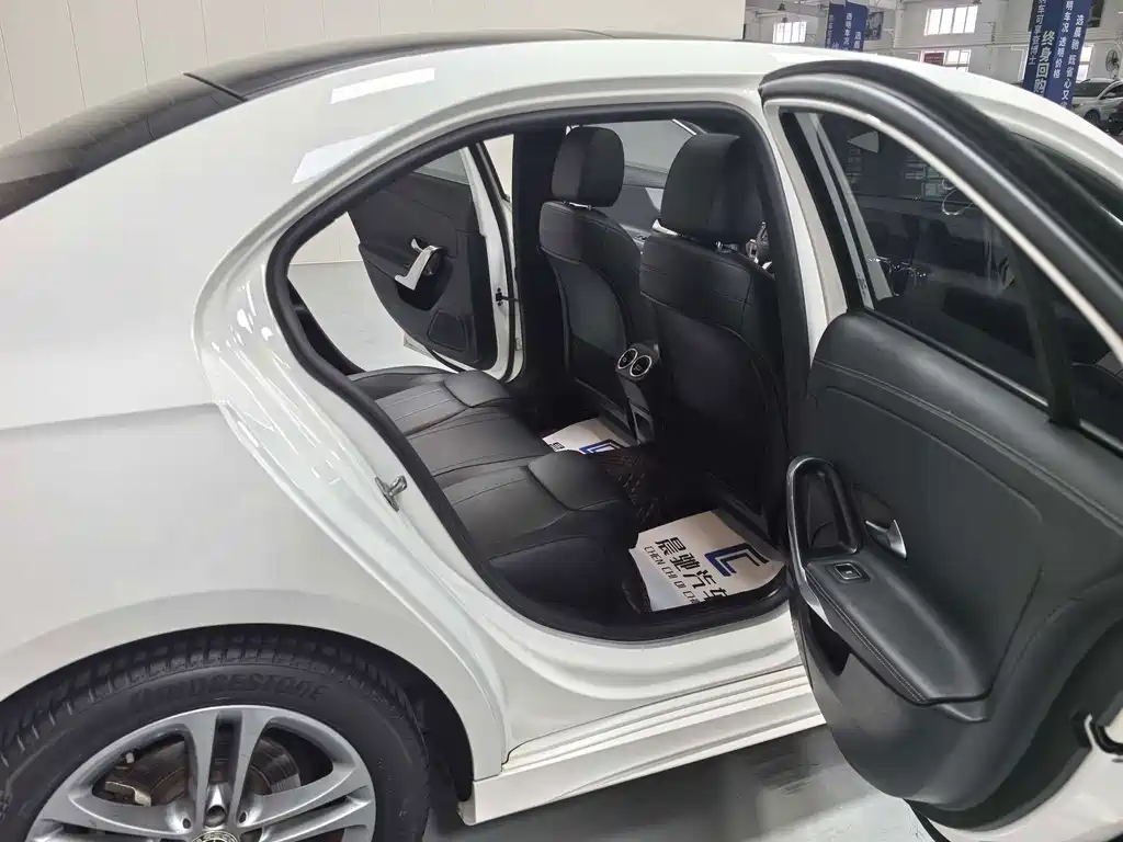 Mercedes-Benz A-Class — миниатюра 14