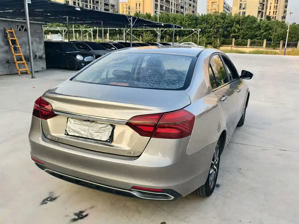 Geely Emgrand — миниатюра 5