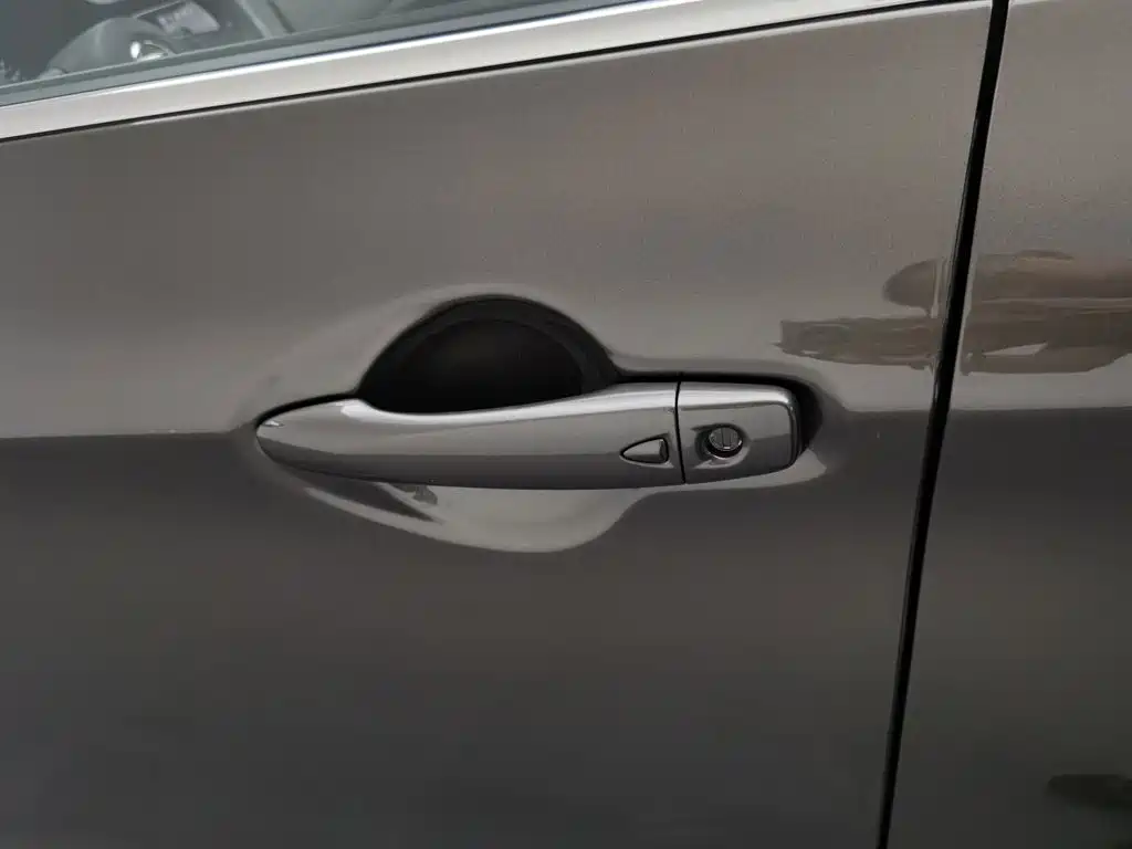 Nissan Qashqai — миниатюра 18