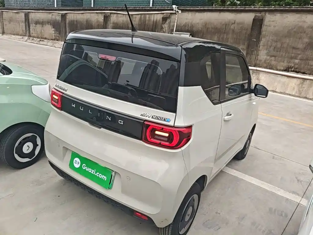 Wuling MINIEV — миниатюра 7