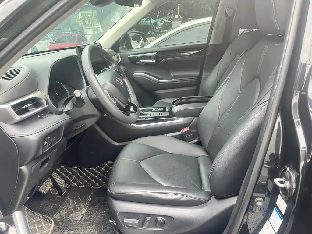 Toyota Highlander — миниатюра 3