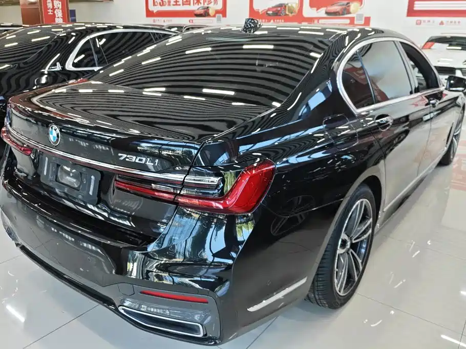 BMW 7 Series — миниатюра 3