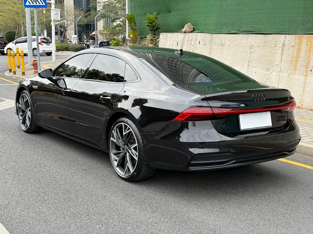 AUDI A7L