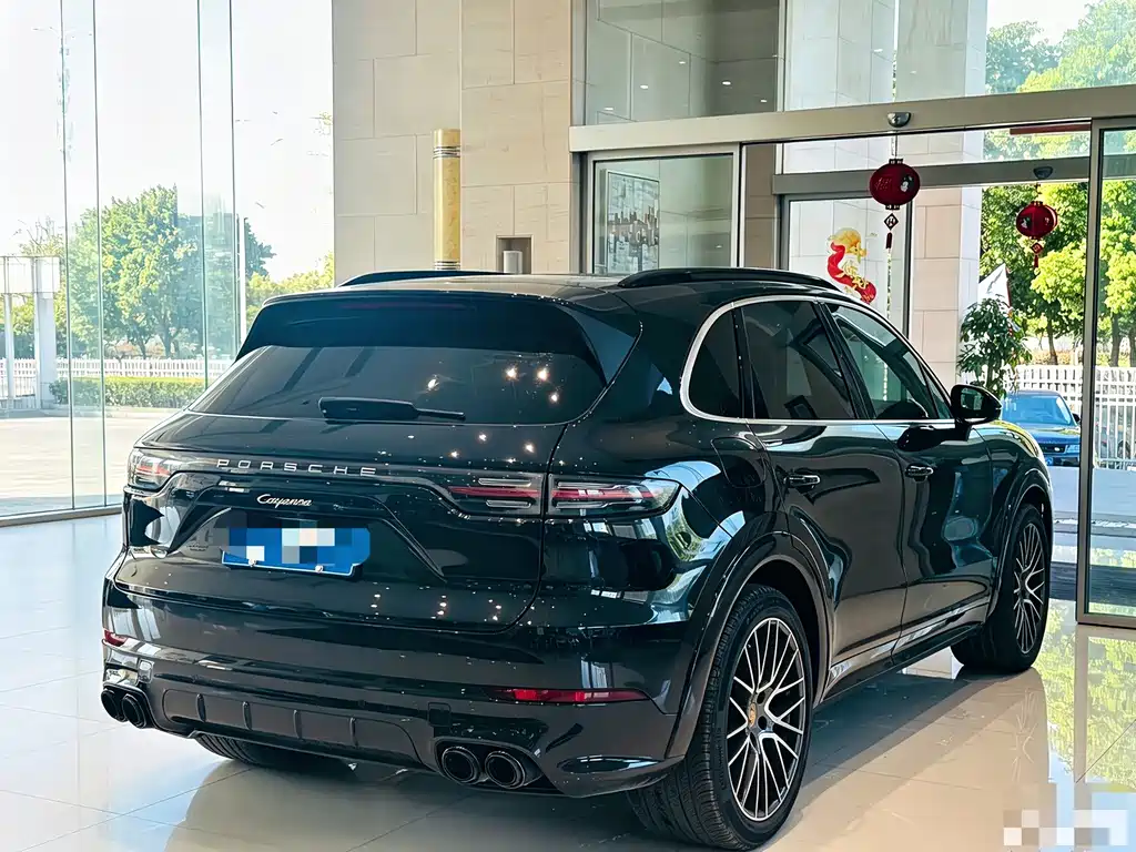 Porsche Cayenne — миниатюра 8