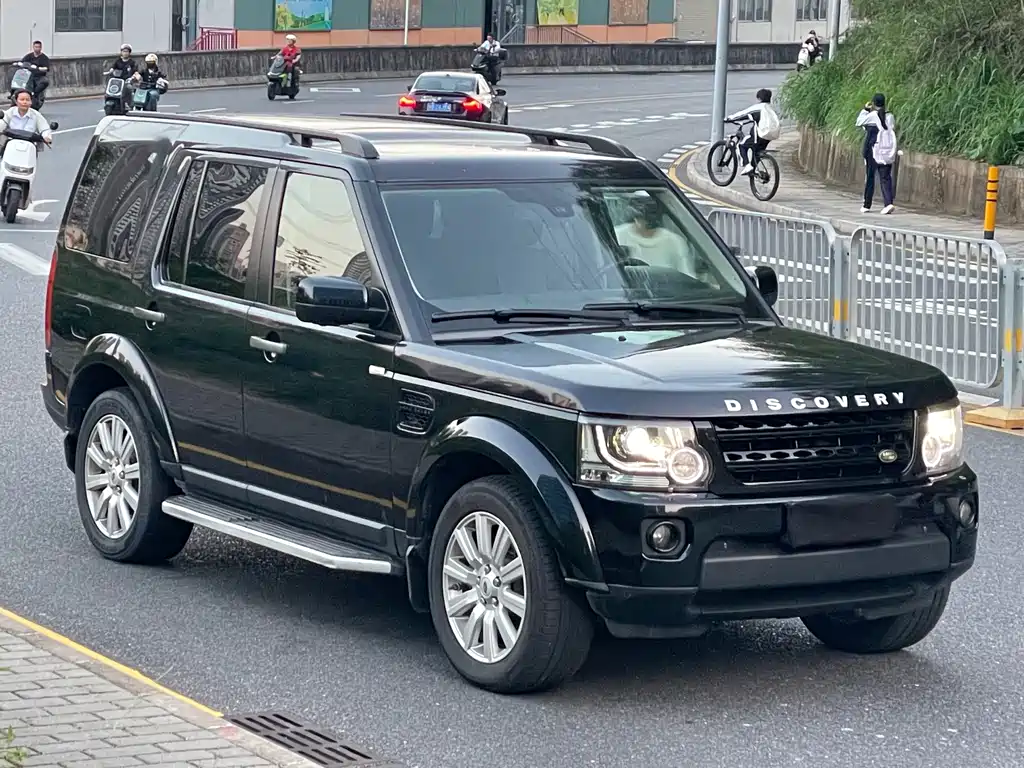 Land Rover Discovery — миниатюра 3