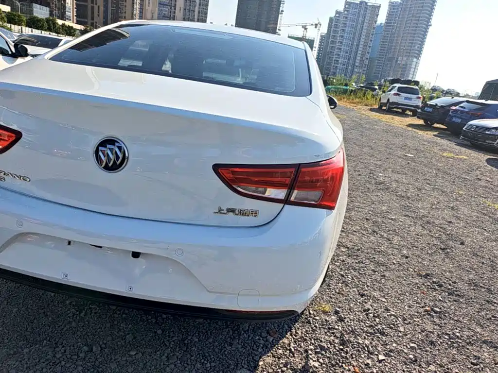 Buick Verano — миниатюра 8