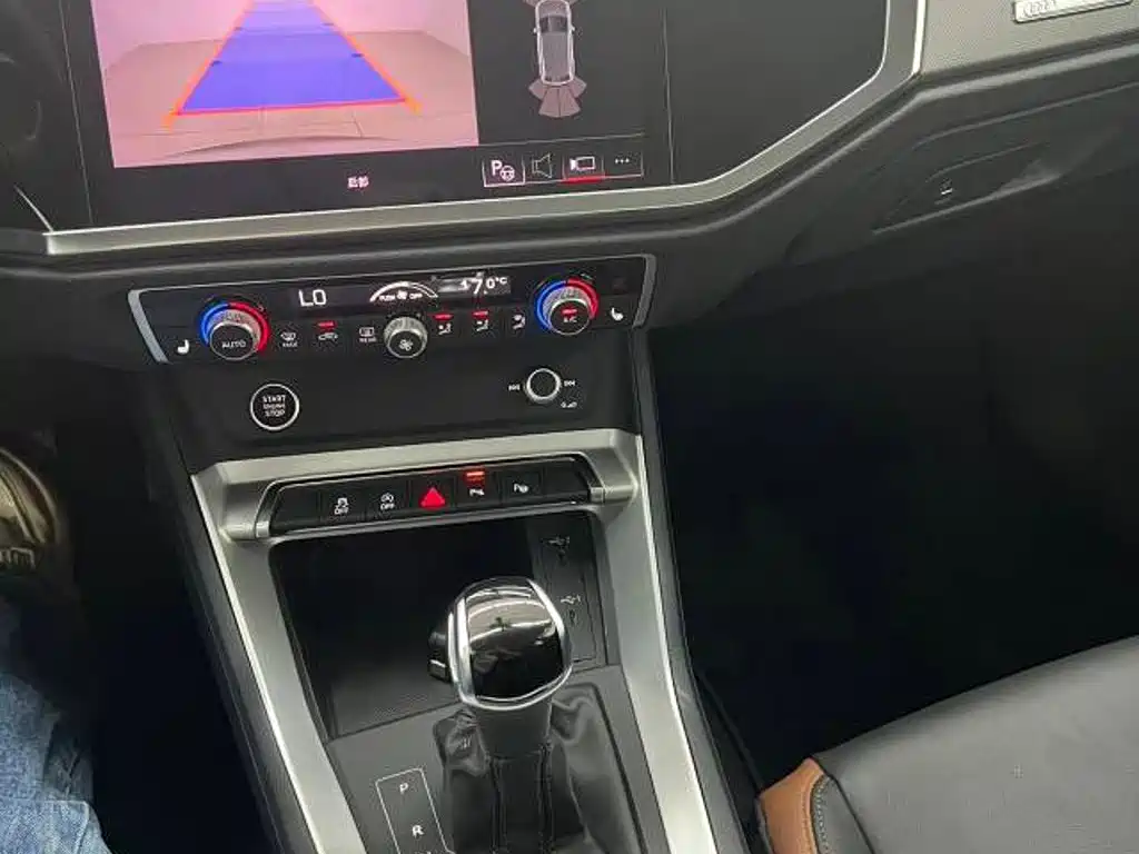 Audi Q3 — миниатюра 12