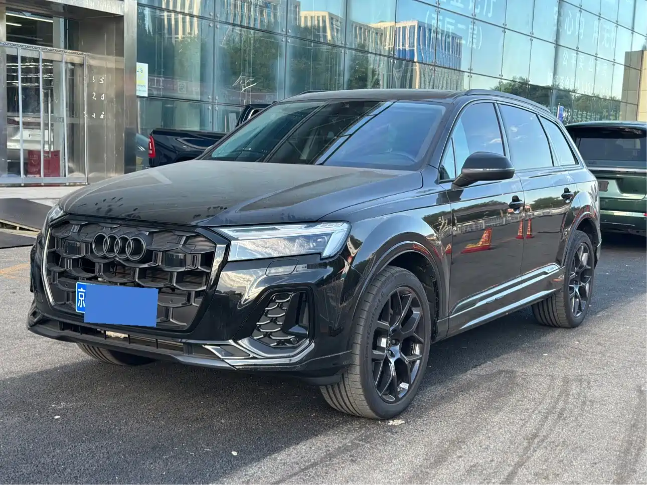 奥迪Q7 2024款 45 TFSI quattro S line黑武士型 2024
