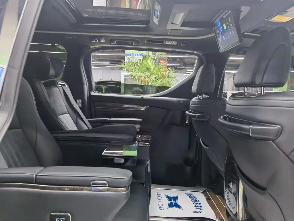 Toyota Vellfire 2021 2.5L HV Luxury