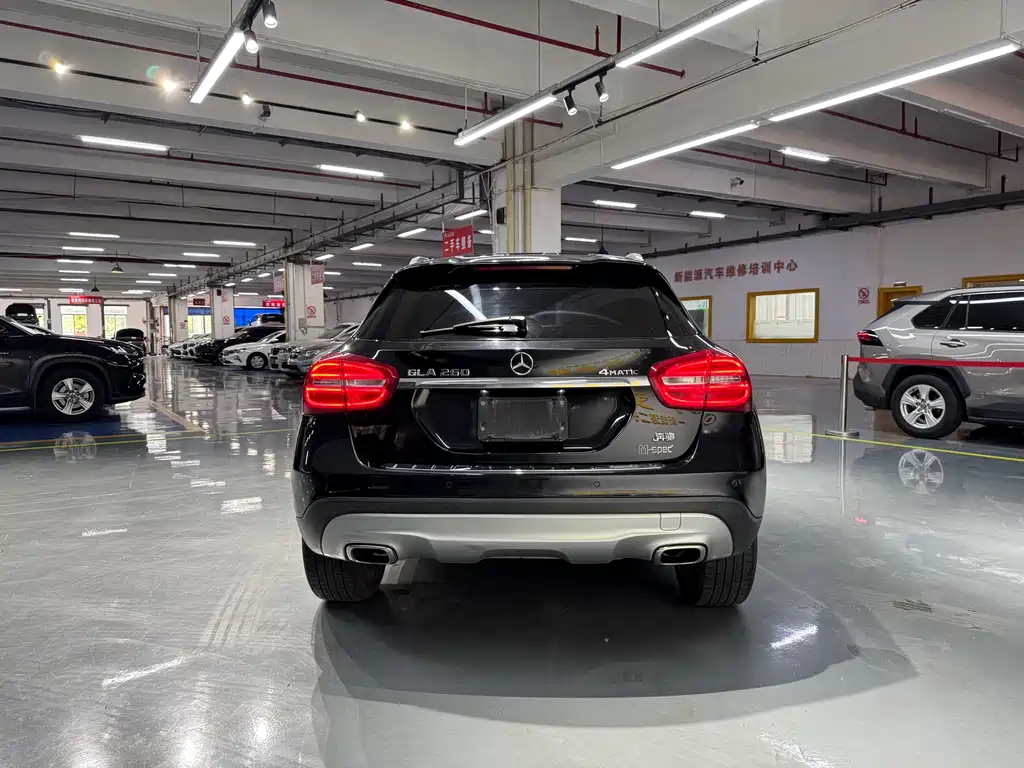 Mercedes-Benz GLA 2015 GLA 220 4MATIC Luxury