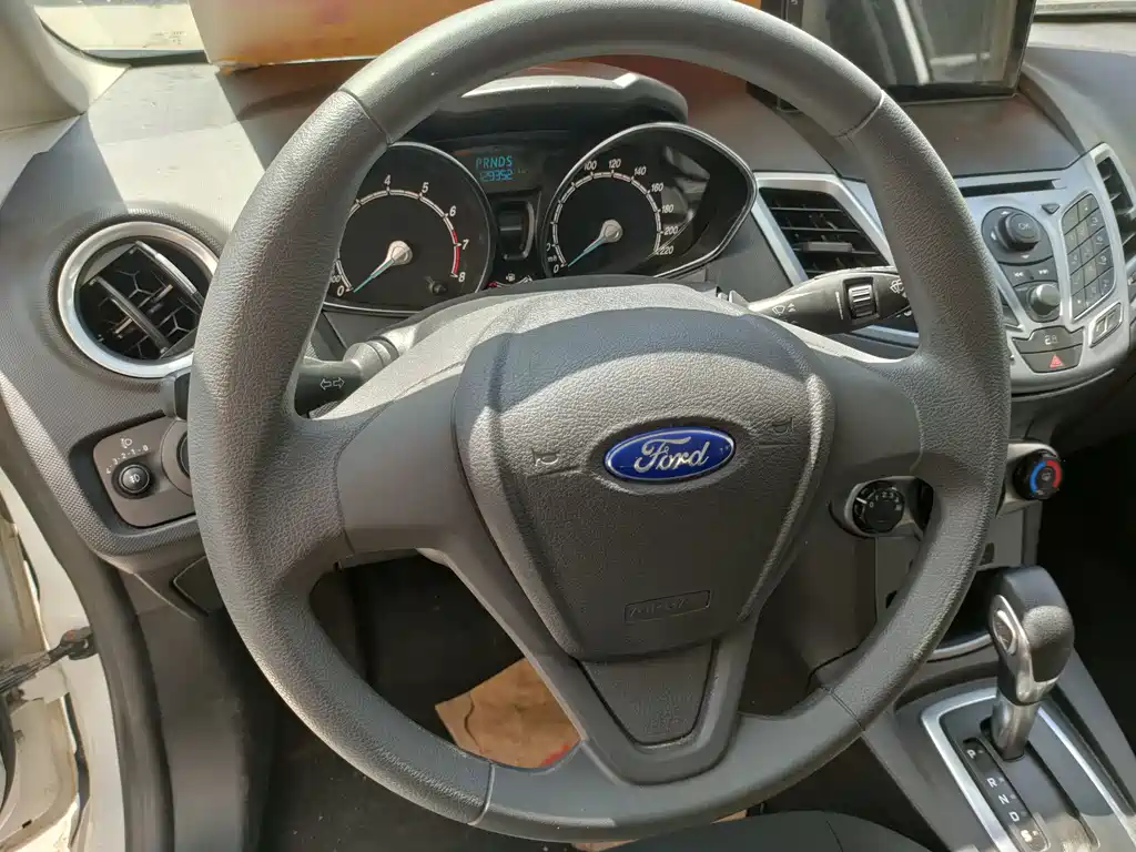 Ford Fiesta — миниатюра 11