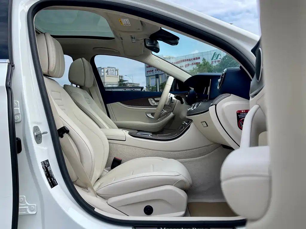 Mercedes-Benz E-Class — миниатюра 10