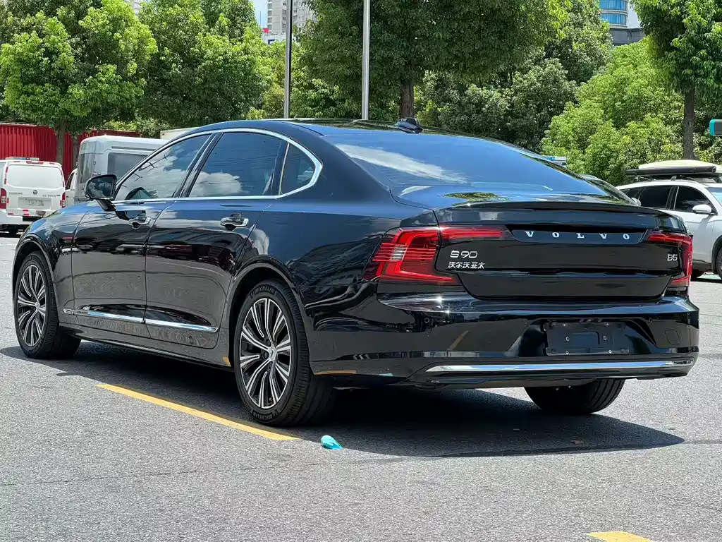 Volvo S90 2021 B5 Luxury