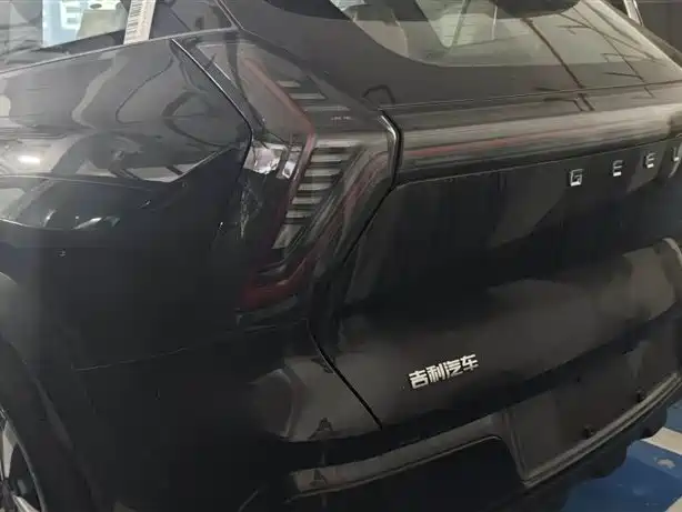 Geely Boyue L L 2025 1.5TD DCT