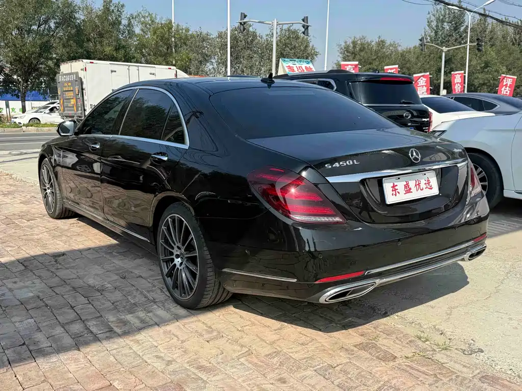 Mercedes-Benz S-Class — миниатюра 7