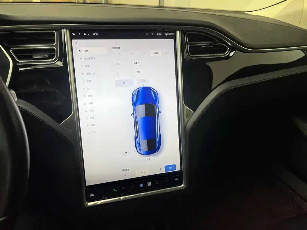 TESLA MODEL S