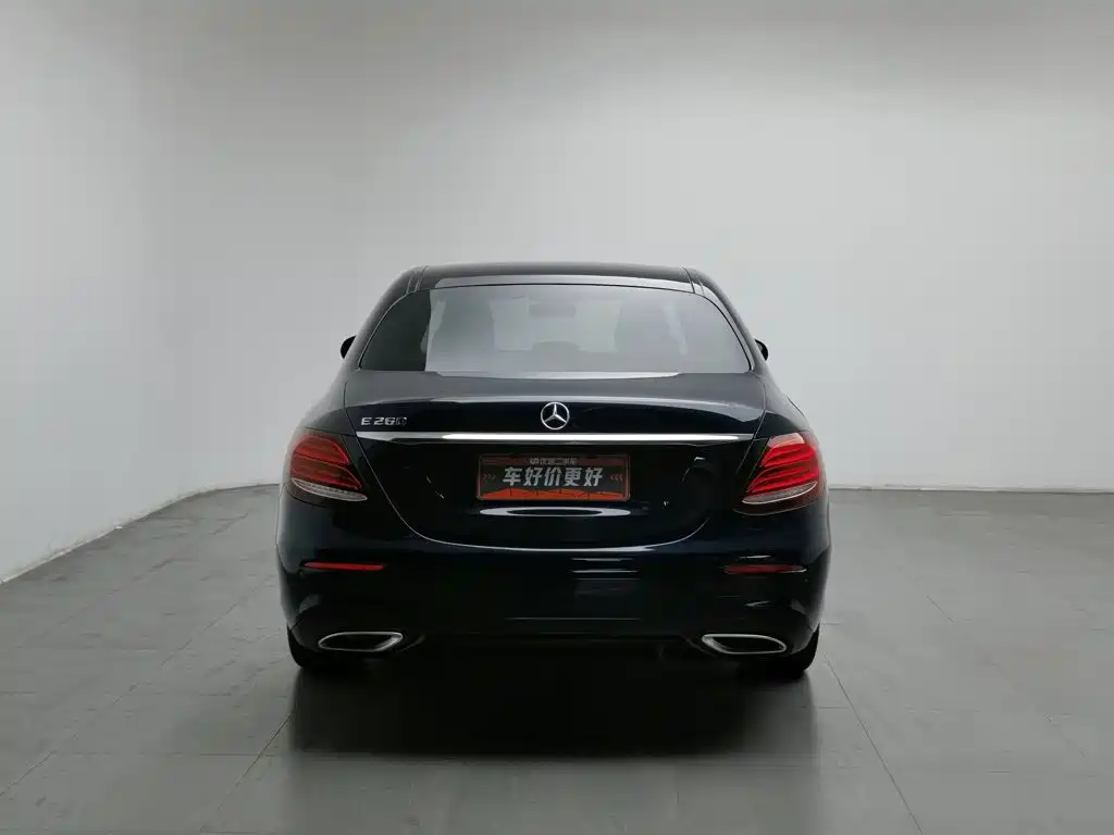 Mercedes-Benz E-Class (Import) — миниатюра 4