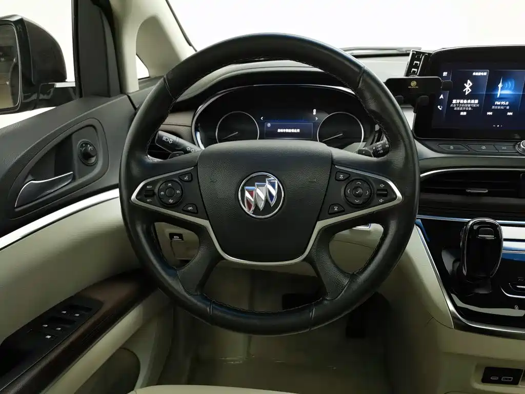 Buick GL8 — миниатюра 11