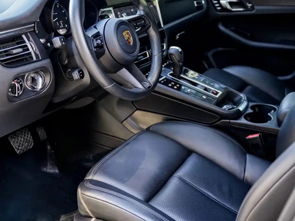 Porsche Macan — миниатюра 11
