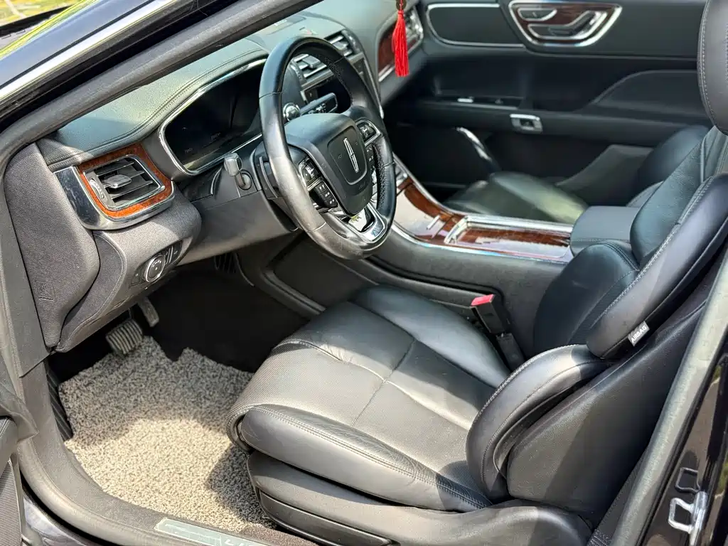 Lincoln Continental 2019 2.0T Premium V
